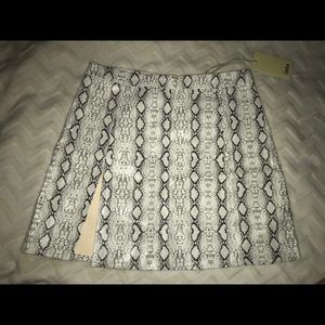 NWT Princess Polly Samira snake print mini skirt